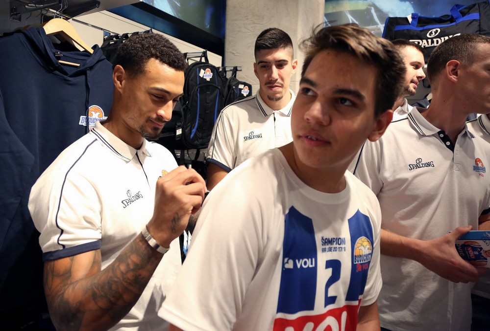 Fan Shop